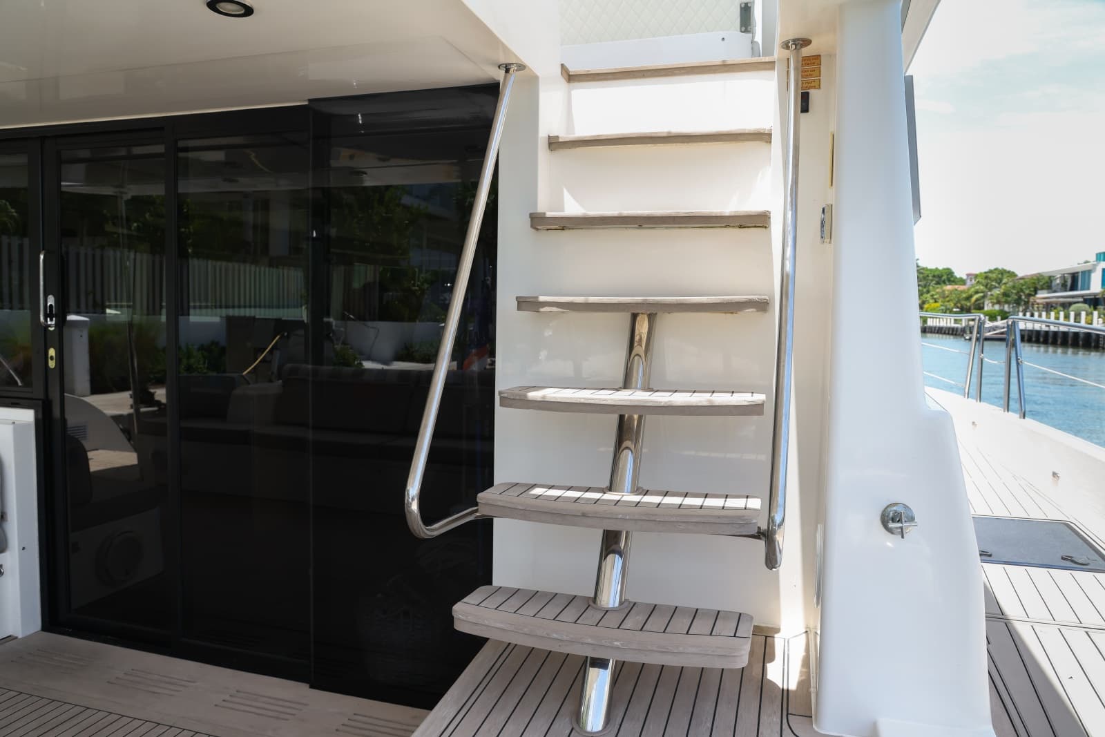 2019 Silent-Yachts  - Photo 18