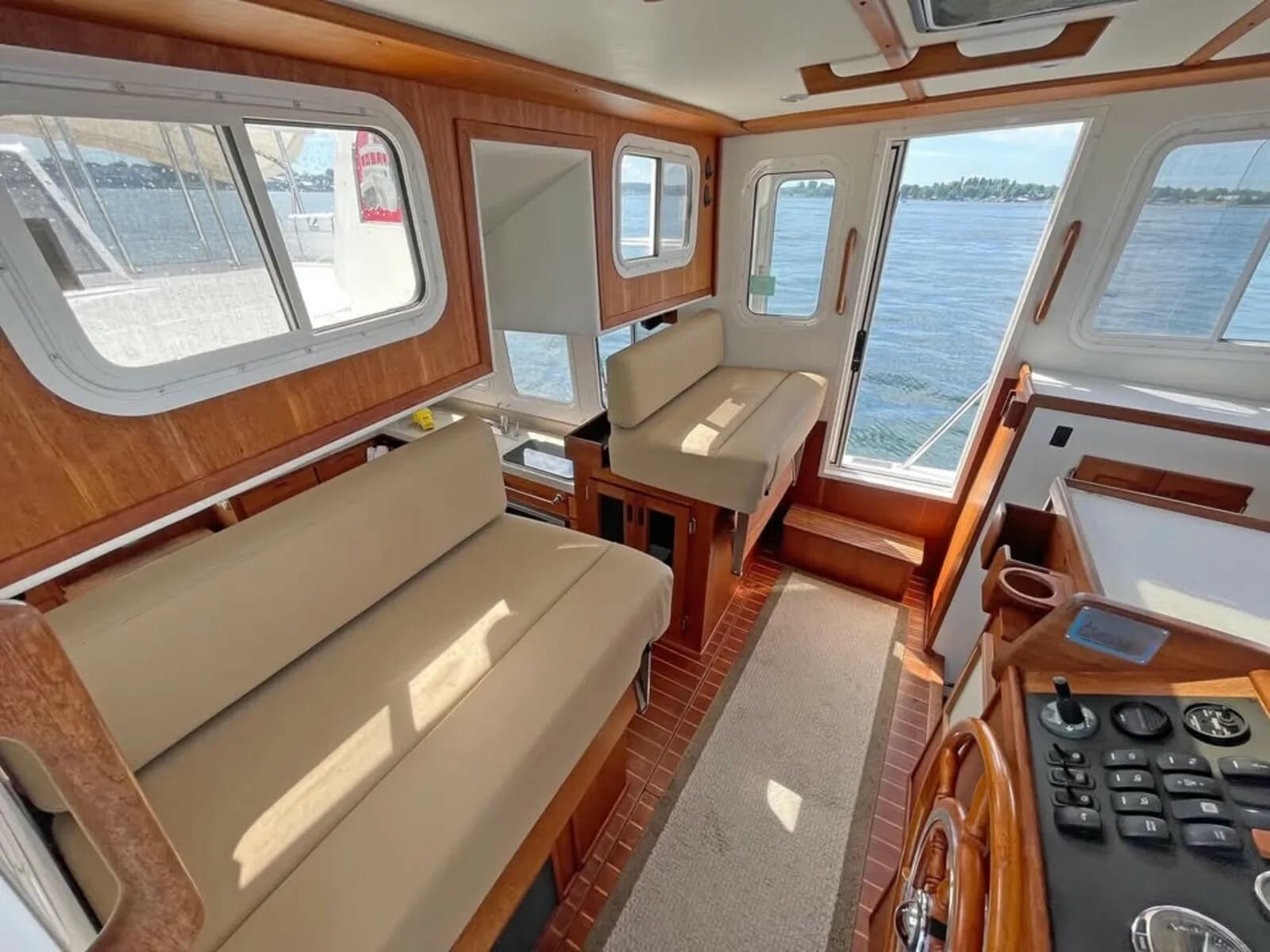 2010 Nordic Tugs 32/34 Pilothouse - Photo 24