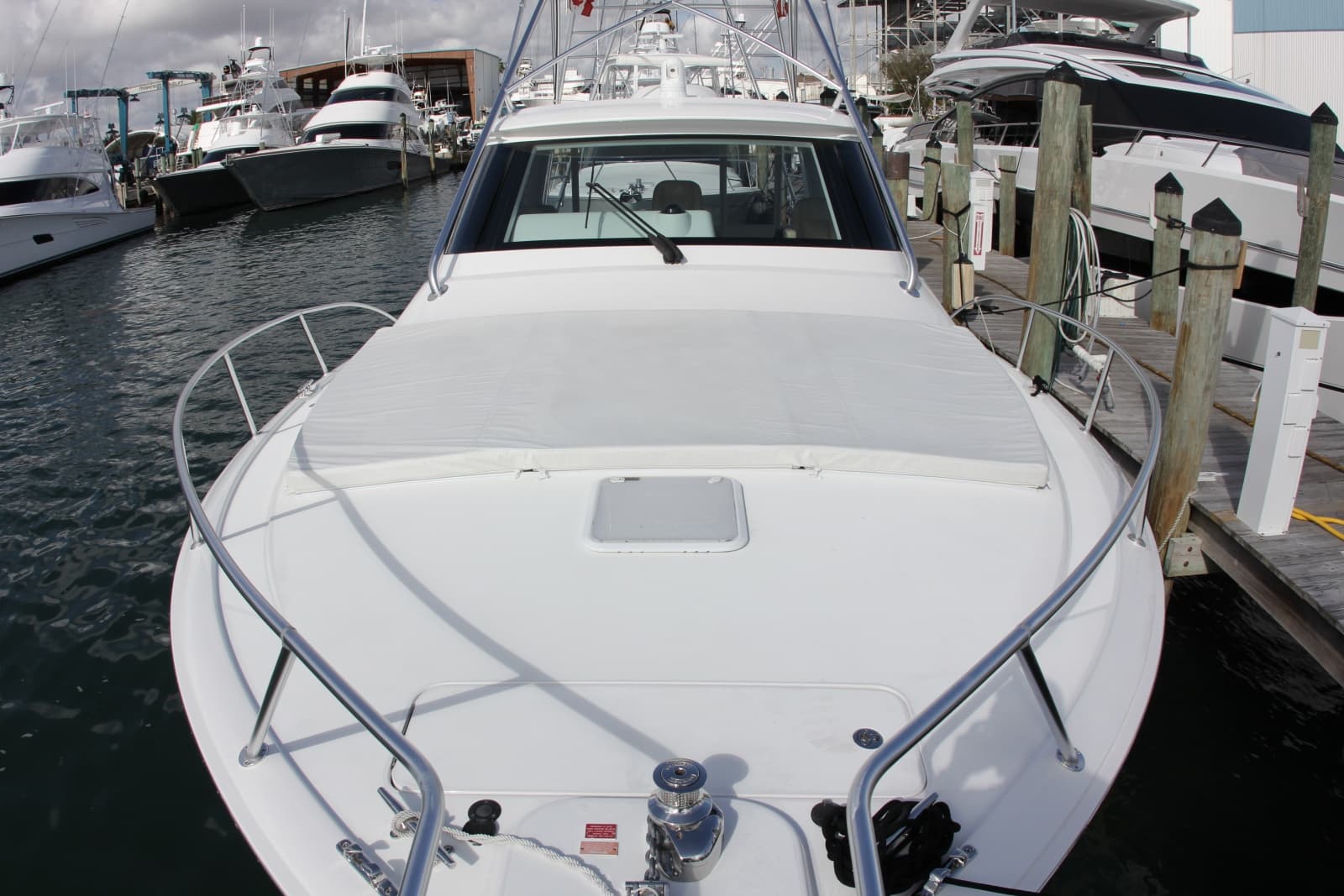2020 Viking 44 Sport Coupe - Photo 4