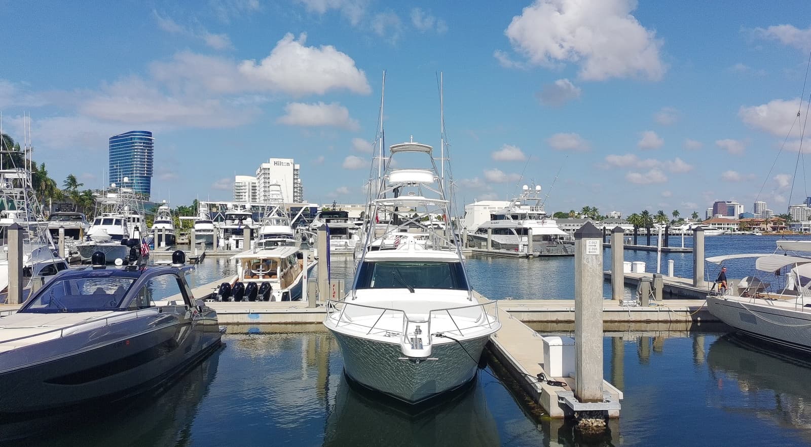 2020 Viking 44 Sport Coupe - Photo 4