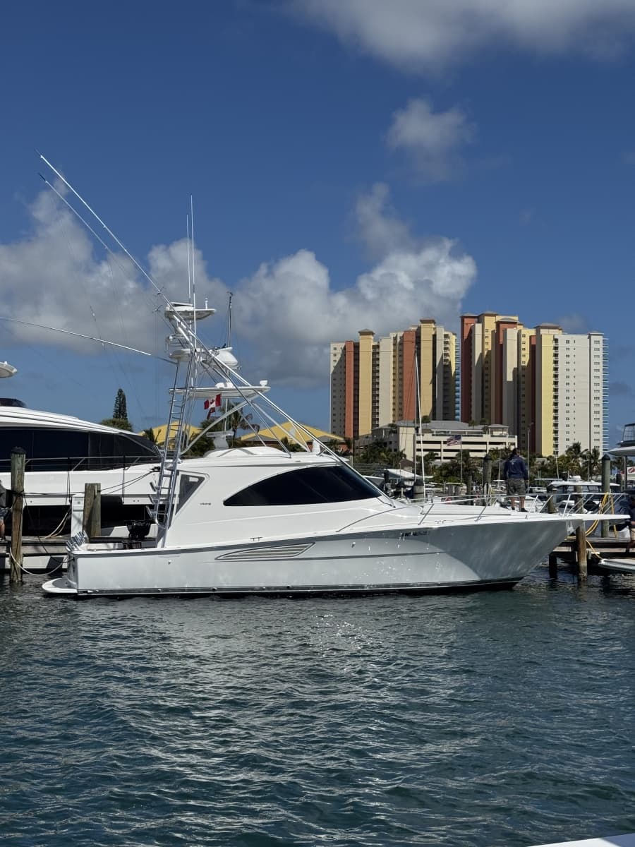 2020 Viking 44 Sport Coupe - Photo 1