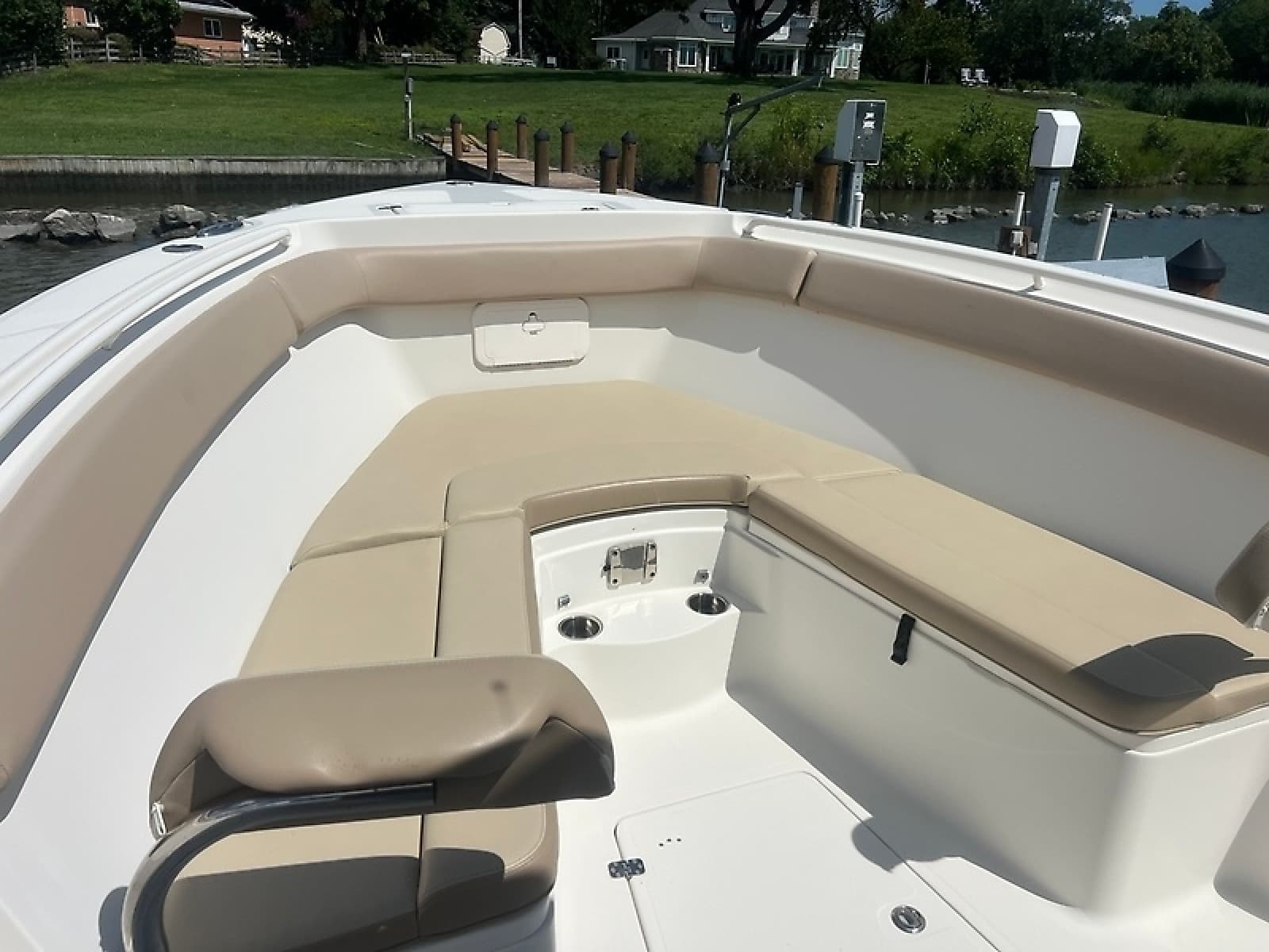 2017 Sailfish 320 CC - Photo 9