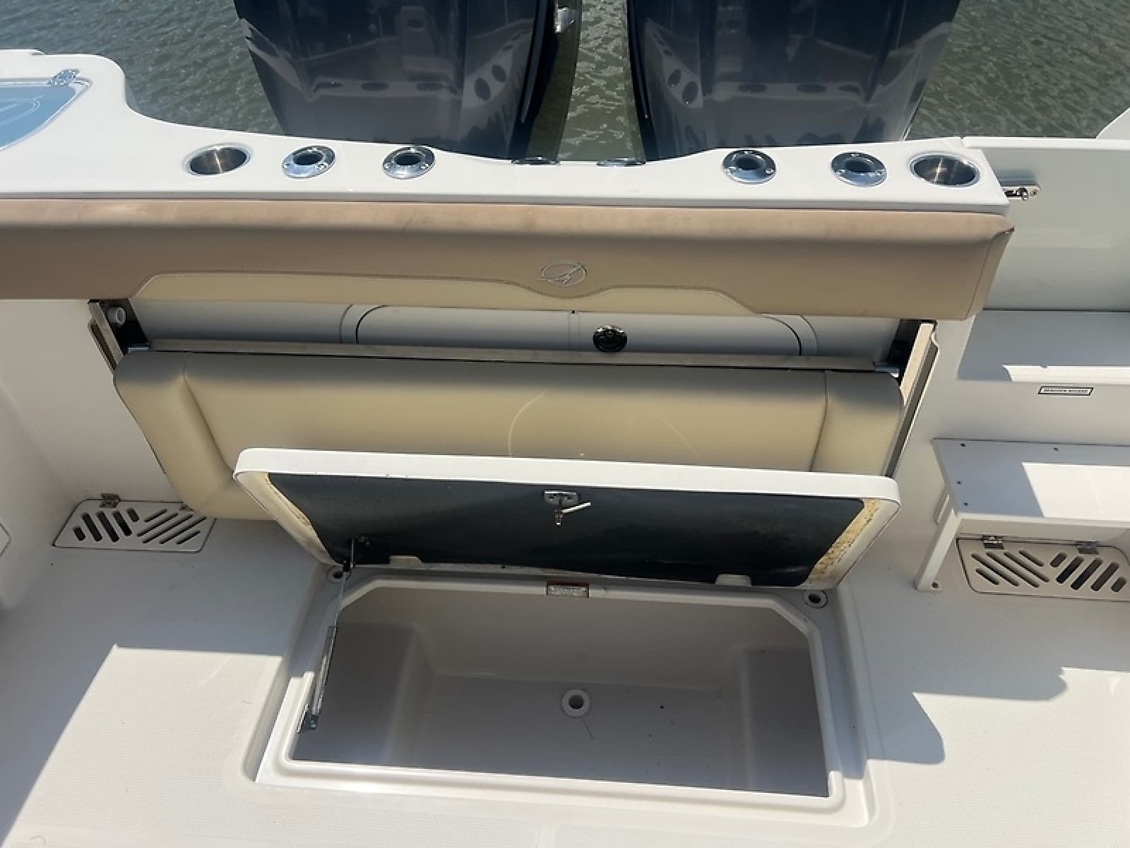 2017 Sailfish 320 CC - Photo 23