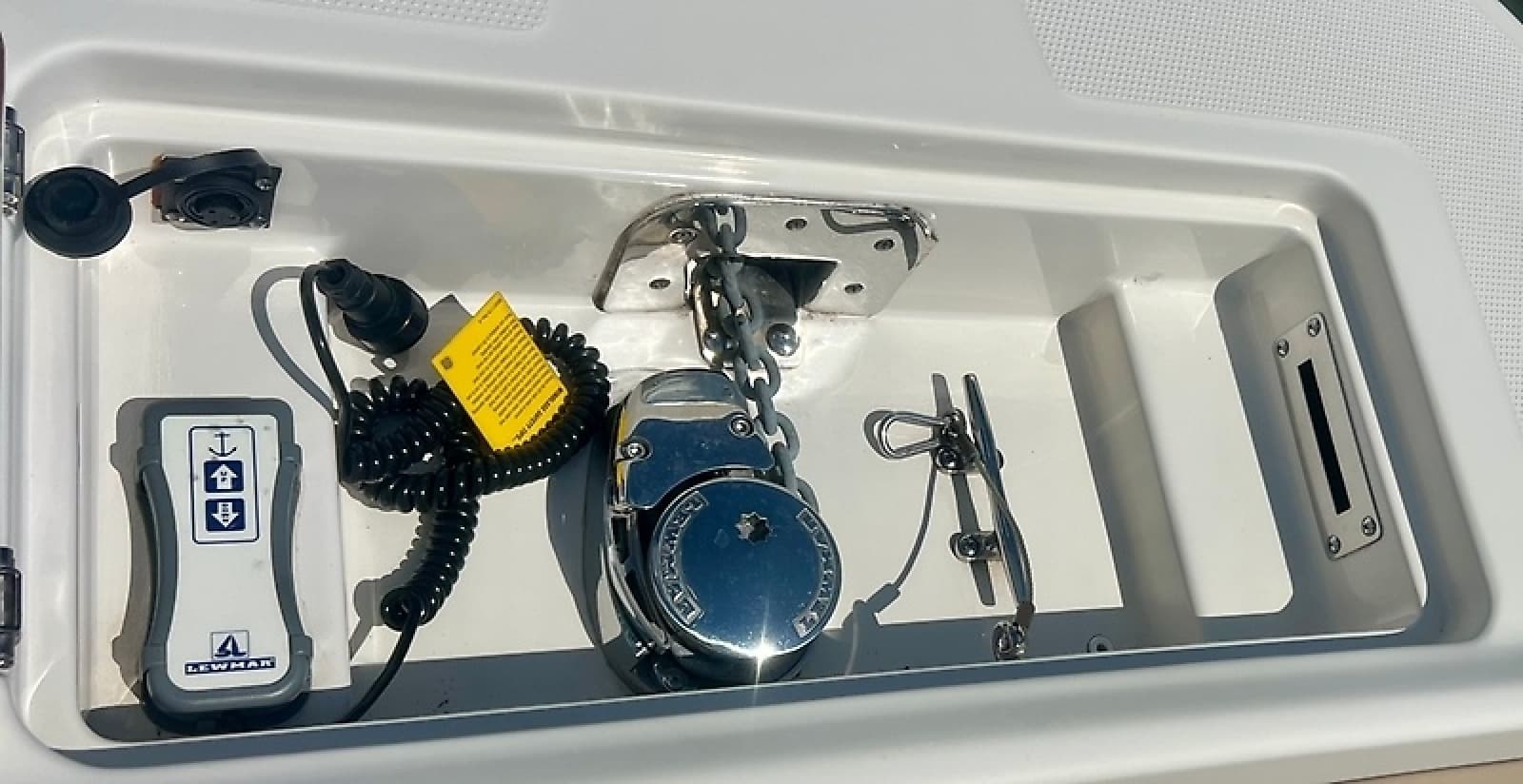 2017 Sailfish 320 CC - Photo 5
