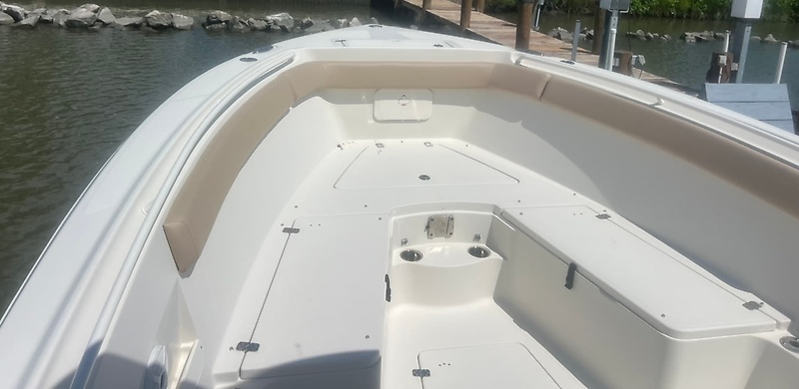 2017 Sailfish 320 CC - Photo 10
