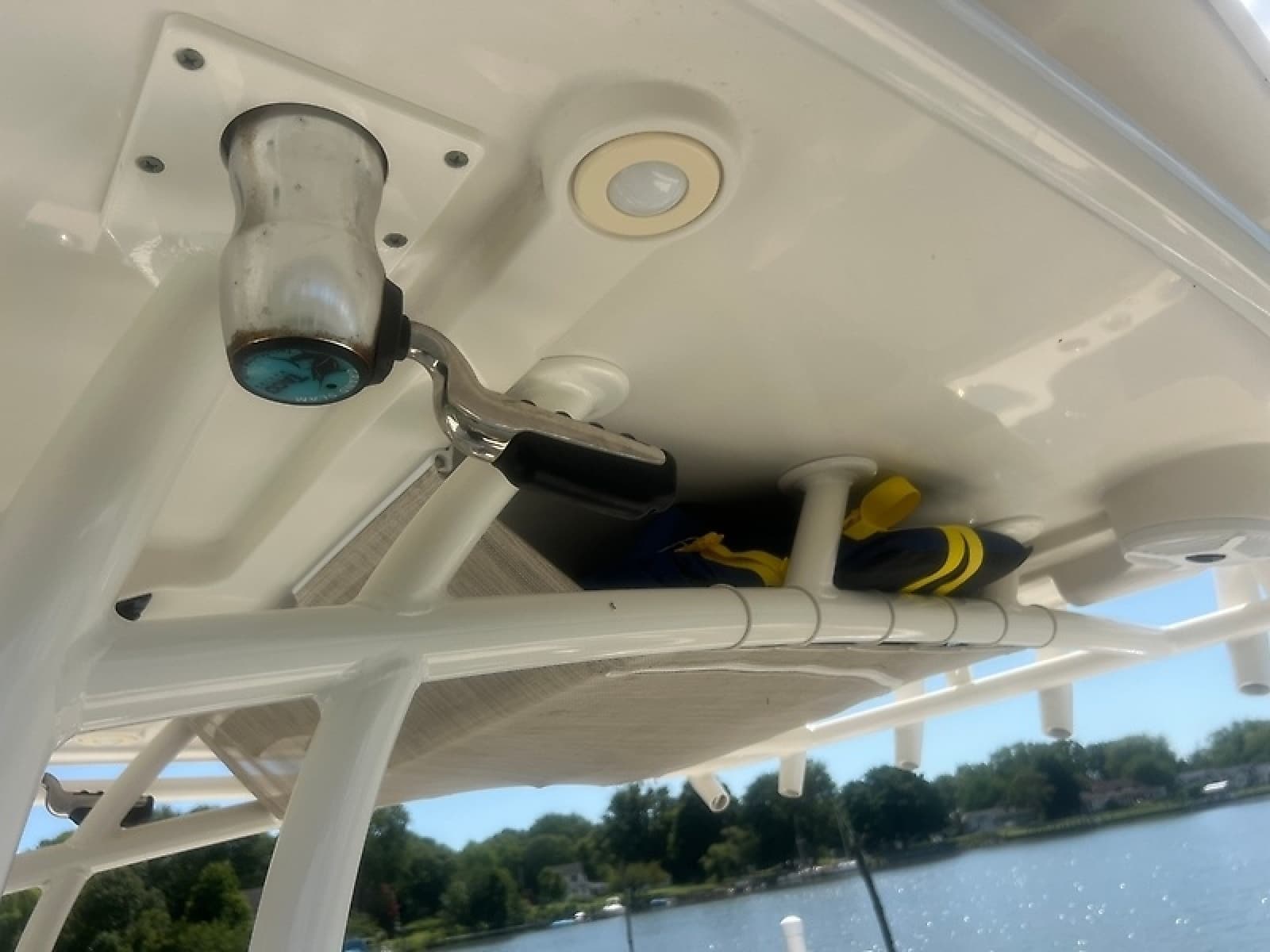 2017 Sailfish 320 CC - Photo 13