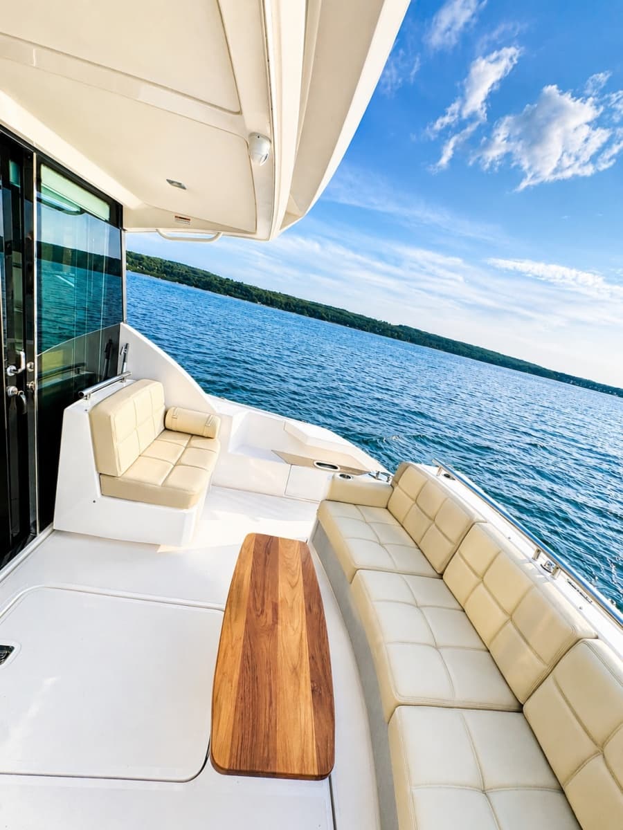 2016 Tiara Yachts 44 Coupe - Photo 20