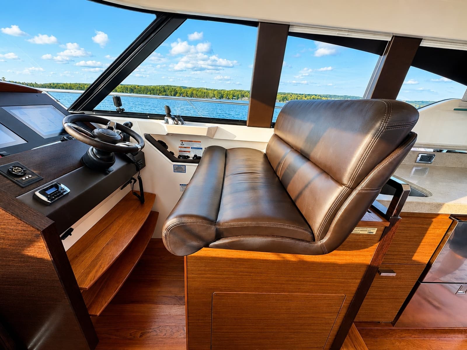2016 Tiara Yachts 44 Coupe - Photo 43