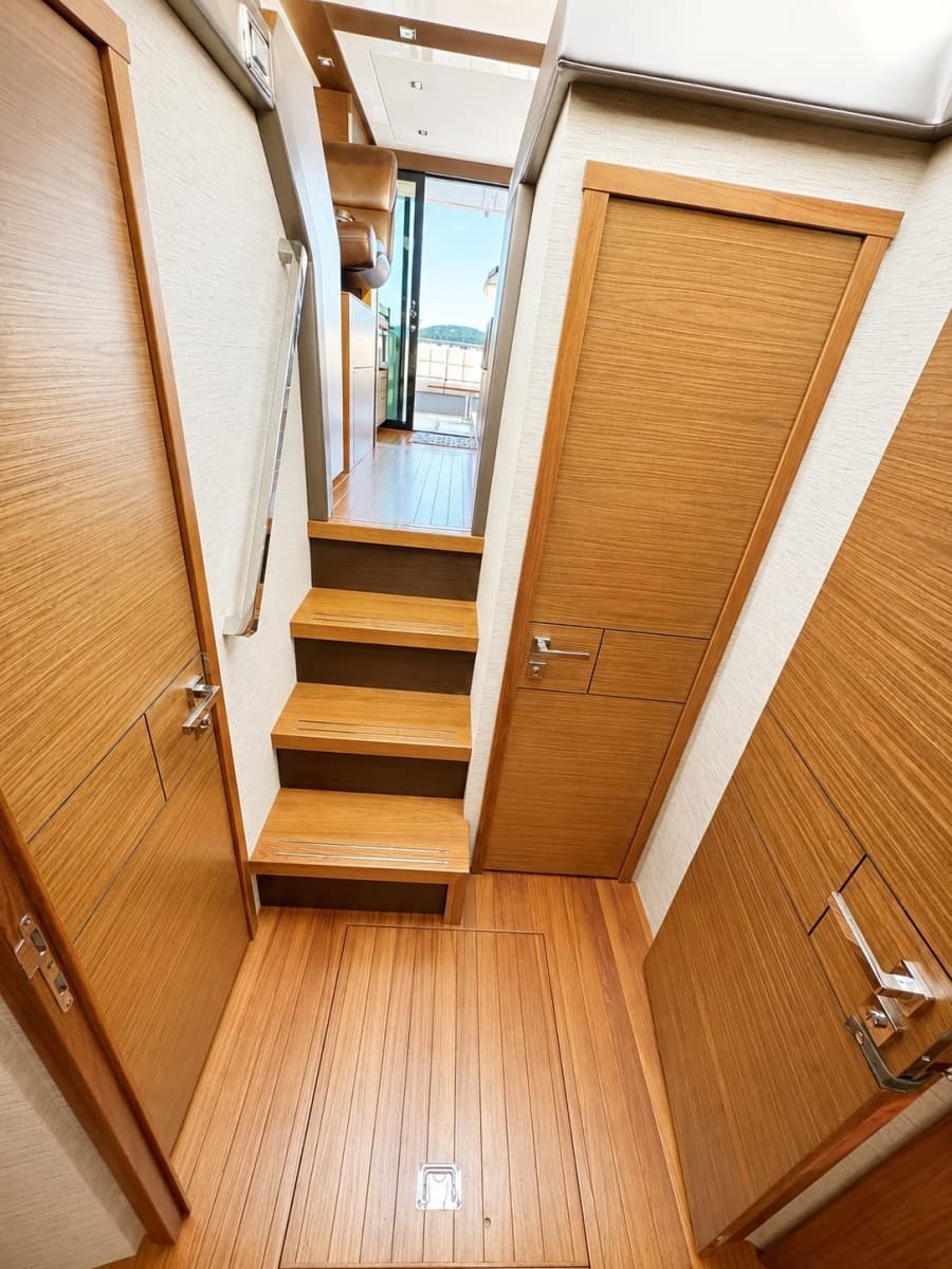 2016 Tiara Yachts 44 Coupe - Photo 48