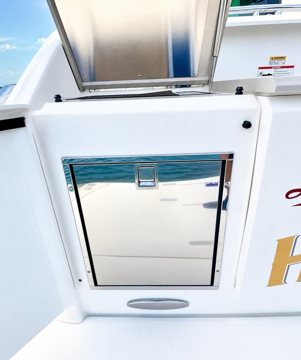 2016 Tiara Yachts 44 Coupe - Photo 27