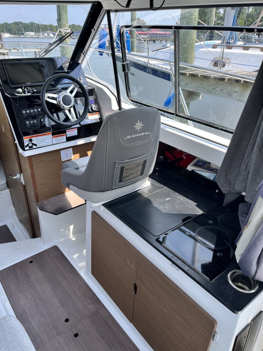 2022 Jeanneau NC 795 - Photo 5