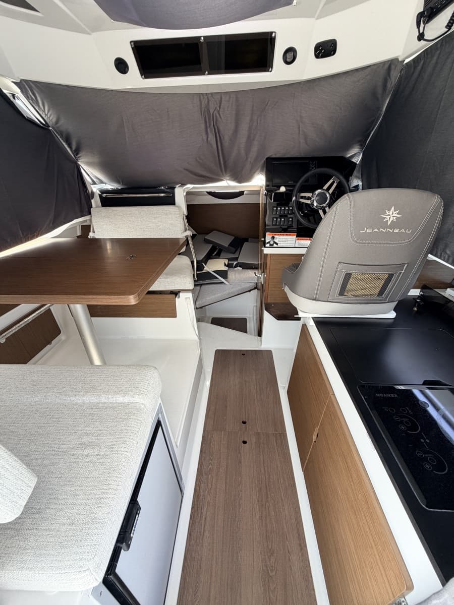 2022 Jeanneau NC 795 - Photo 23