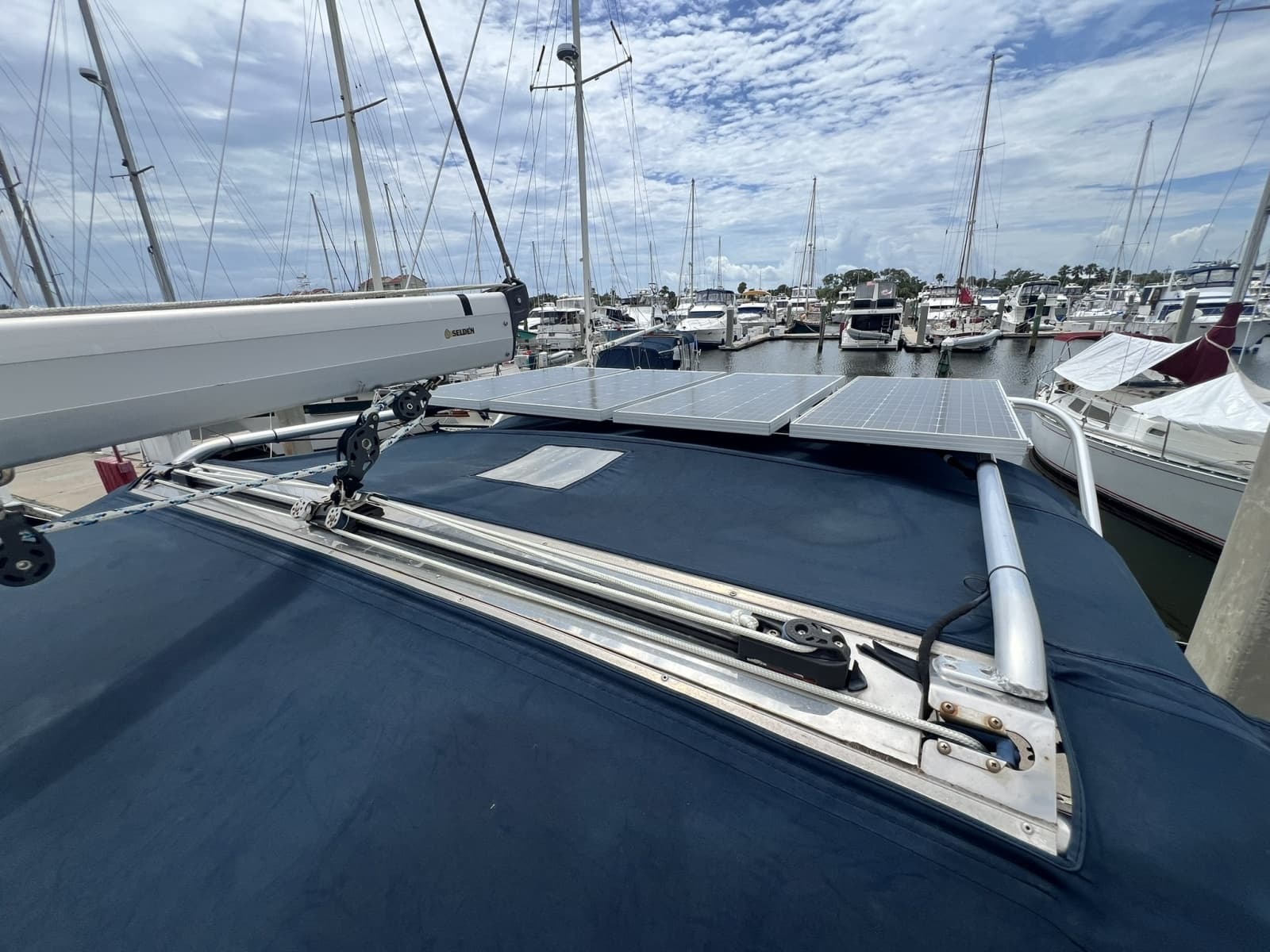 2007 Hunter 41 Deck Salon - Photo 24