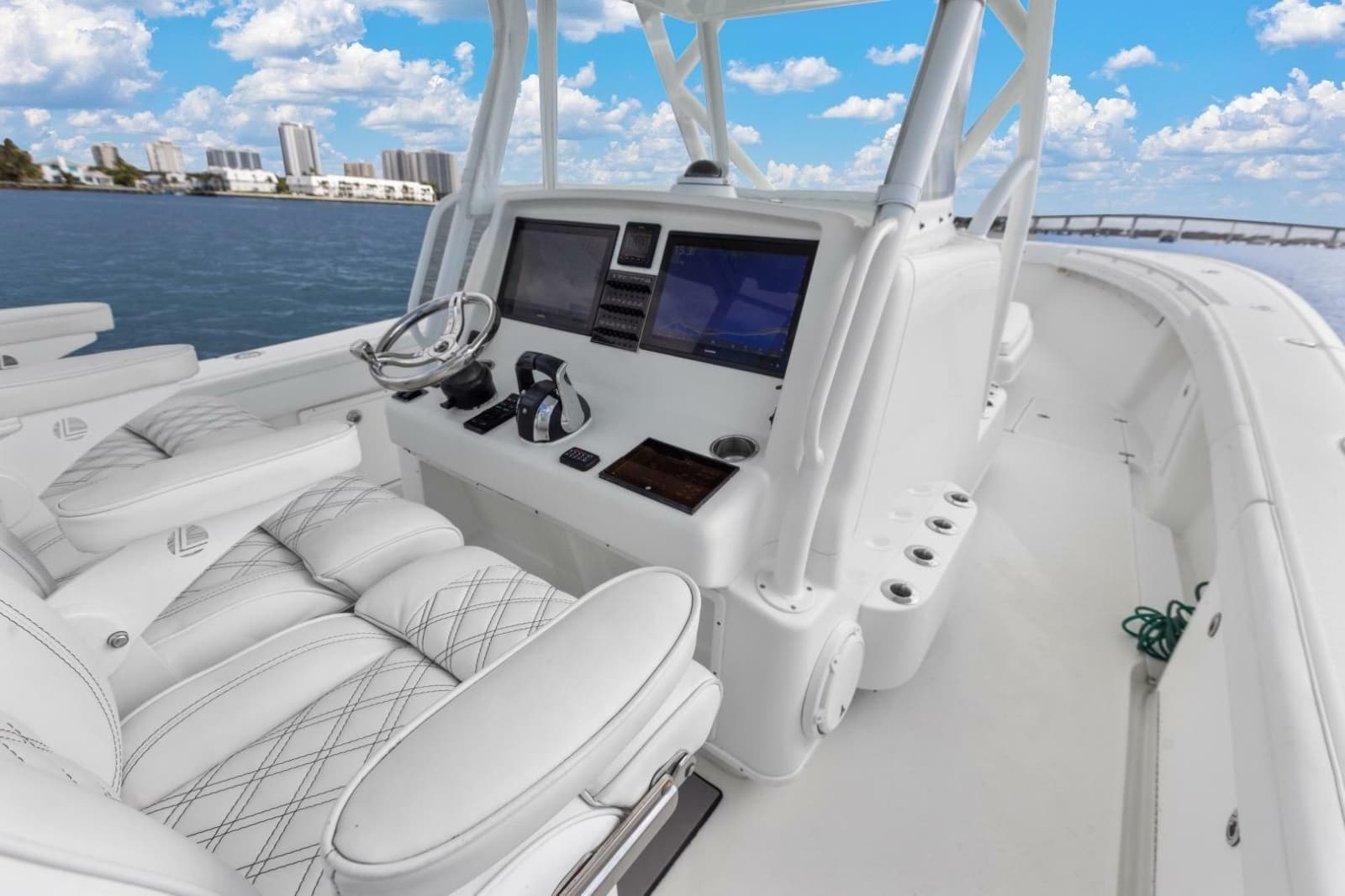 2015 Yellowfin 39 Offshore - Photo 10