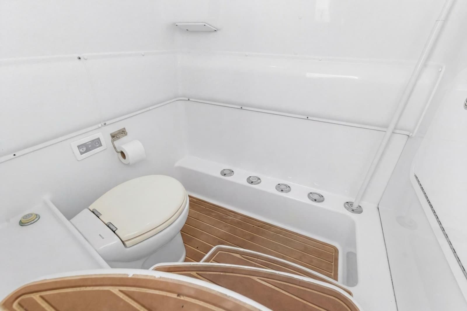 2015 Yellowfin 39 Offshore - Photo 18