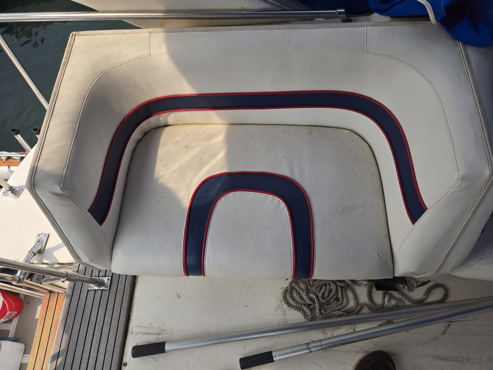 1986 Bayliner 3870 - Photo 11