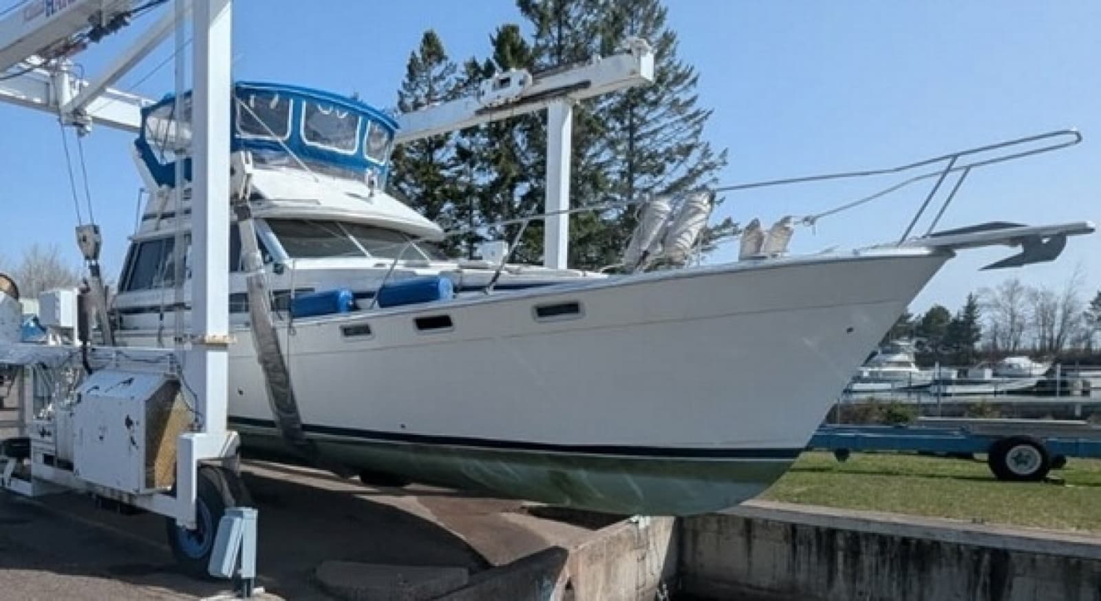 1986 Bayliner 3870 - Photo 3