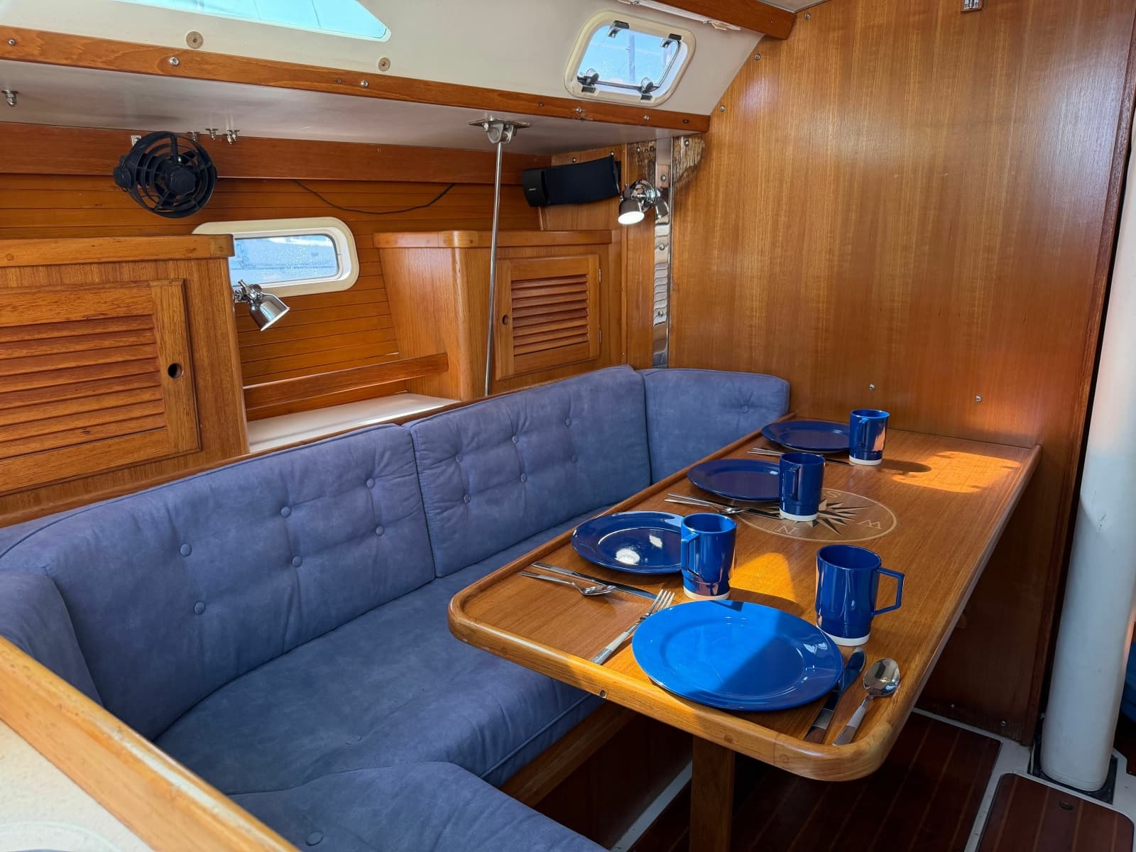 1995 Catalina 36 Mk II - Photo 20