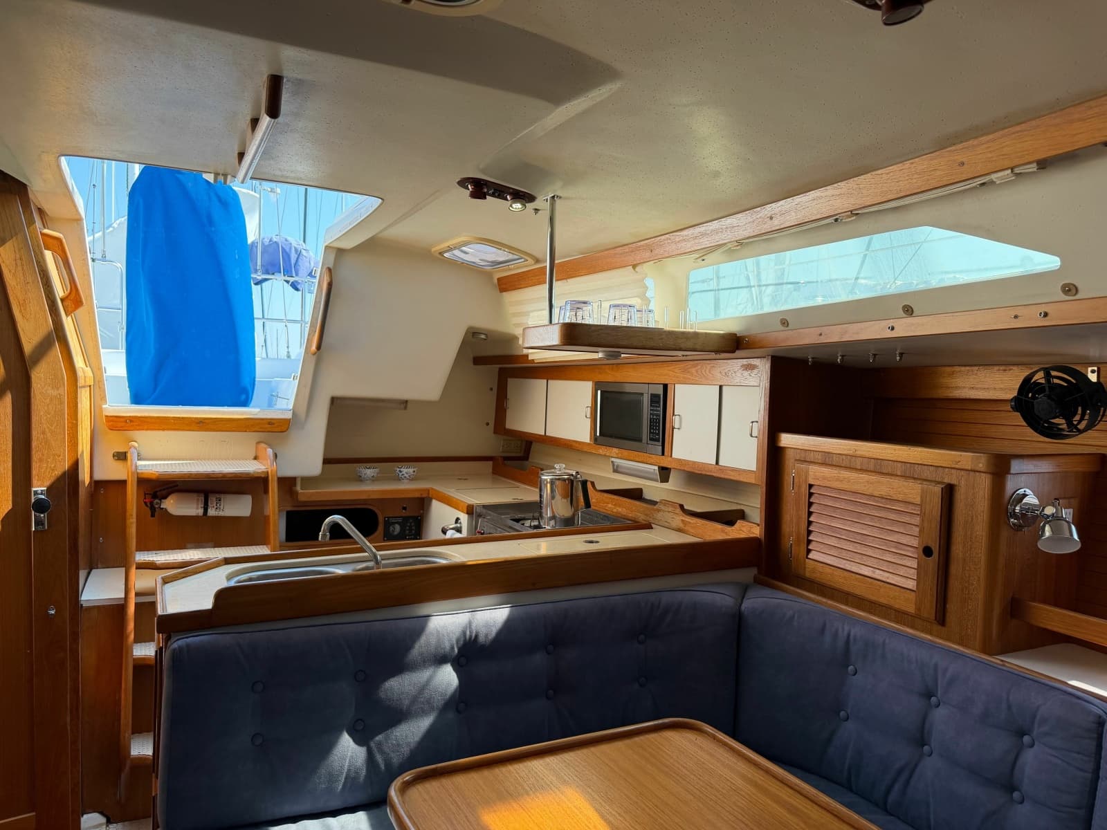 1995 Catalina 36 Mk II - Photo 25