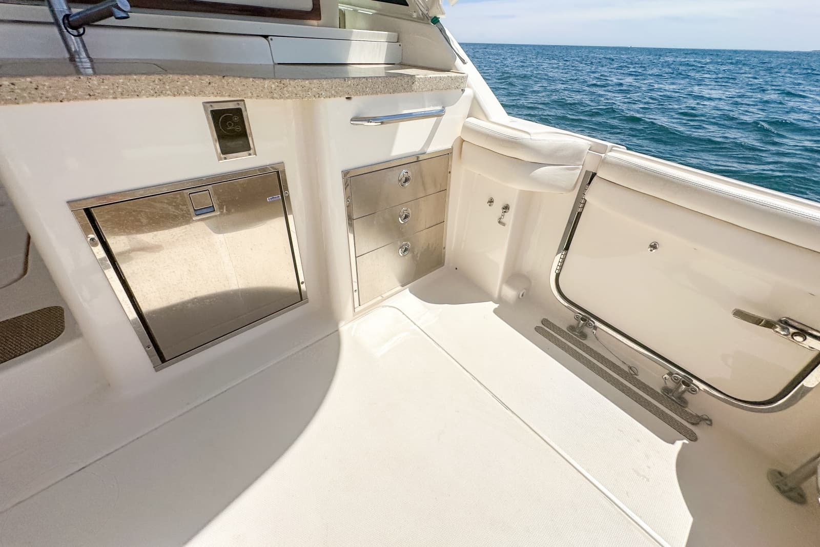 2015 Grady-White  - Photo 46