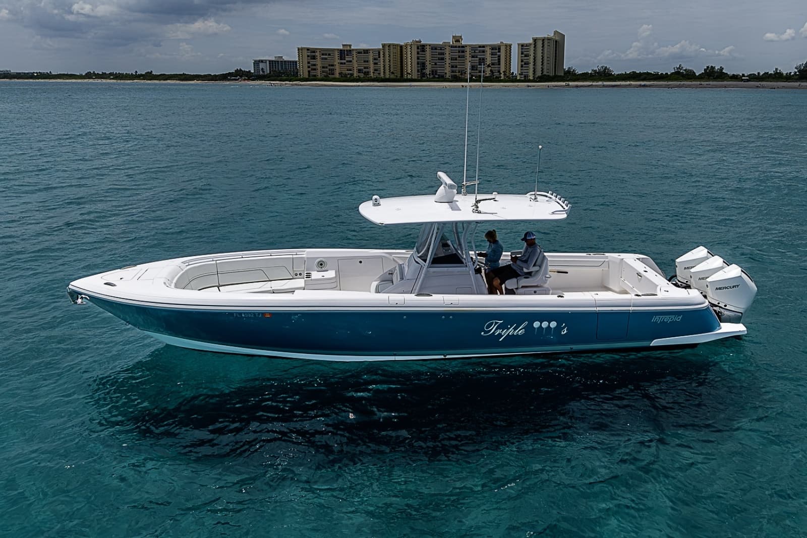 2023 Intrepid 375 Nomad FE - Photo 2