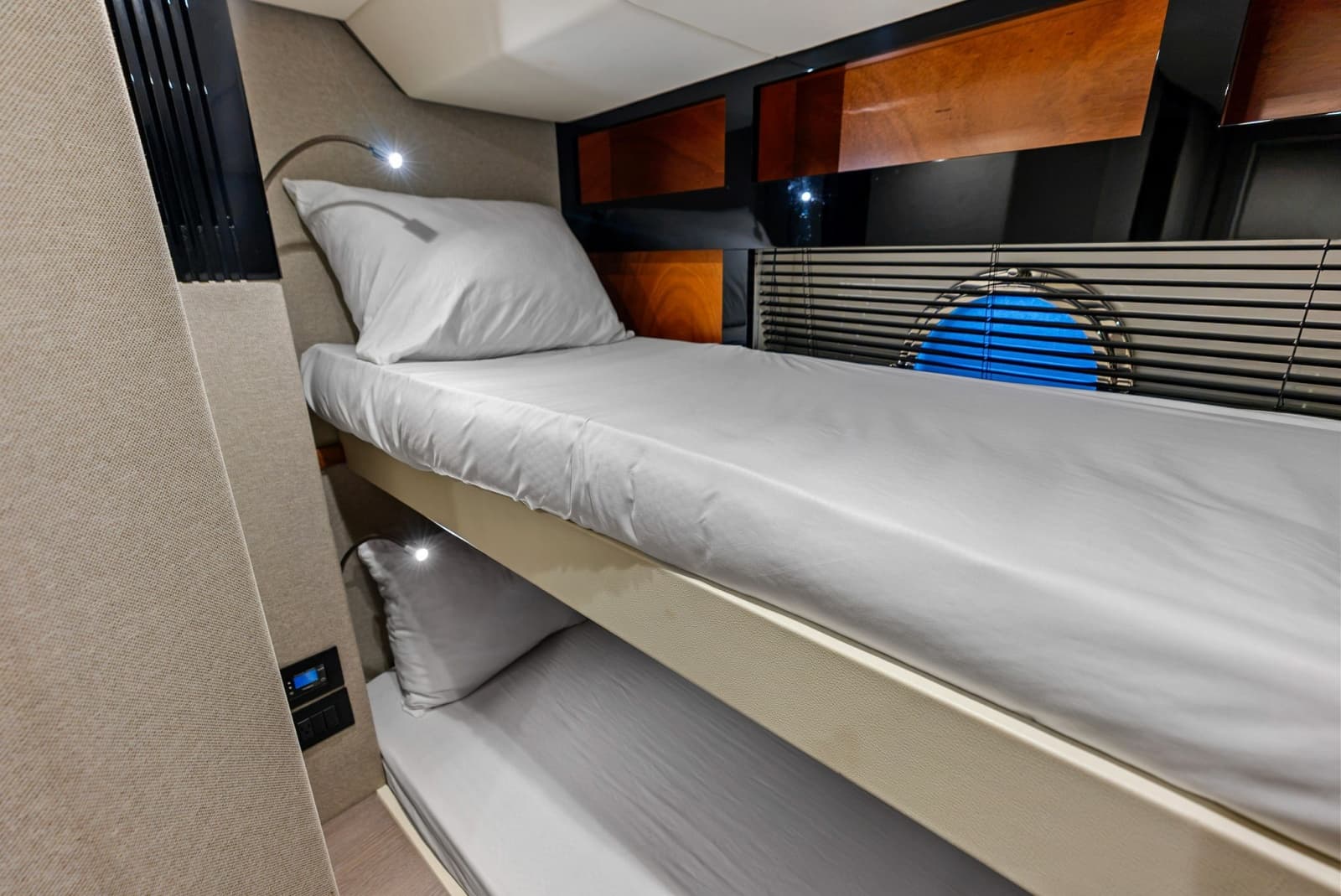 2021 Azimut Magellano 66 - Photo 62