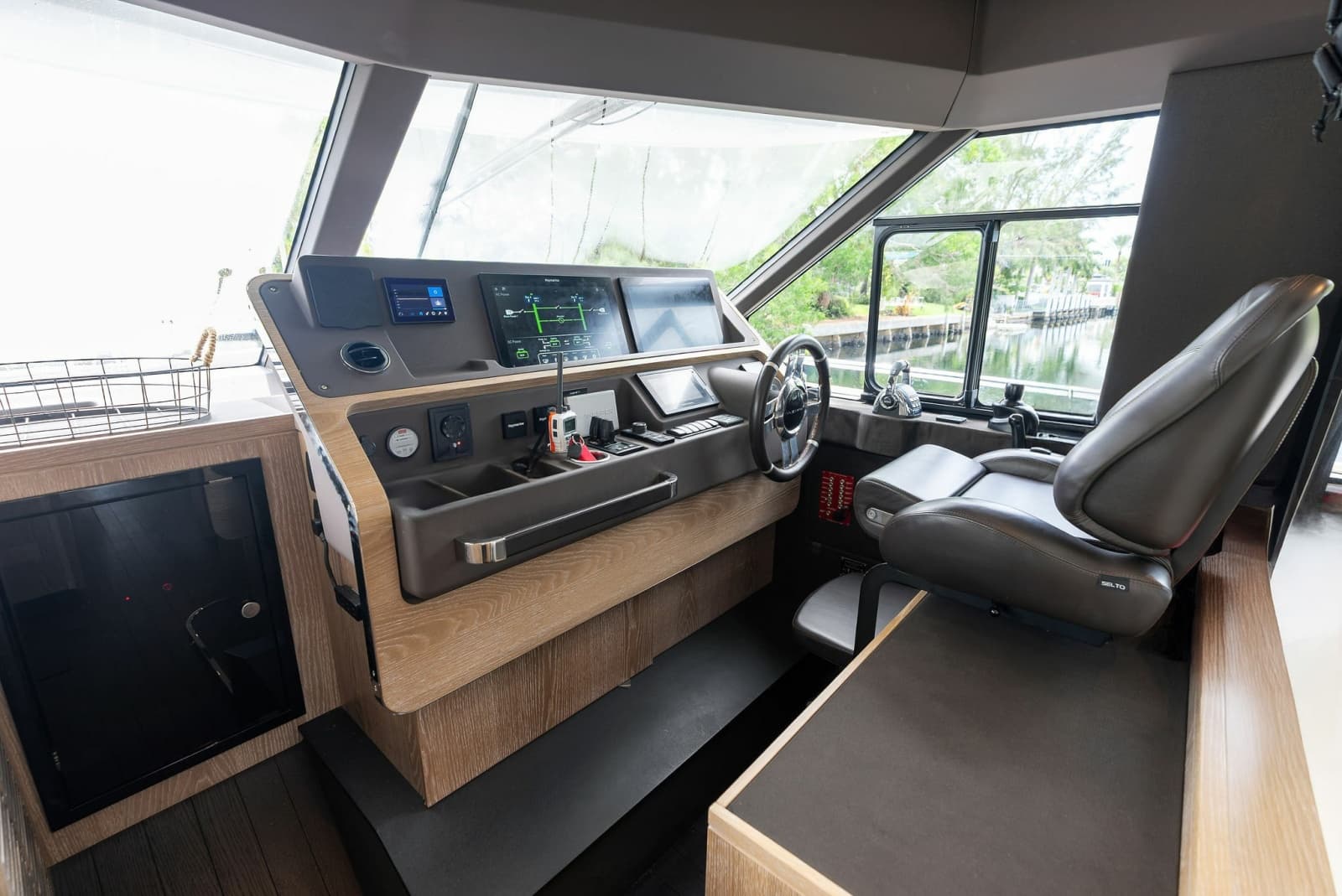 2021 Azimut Magellano 66 - Photo 27