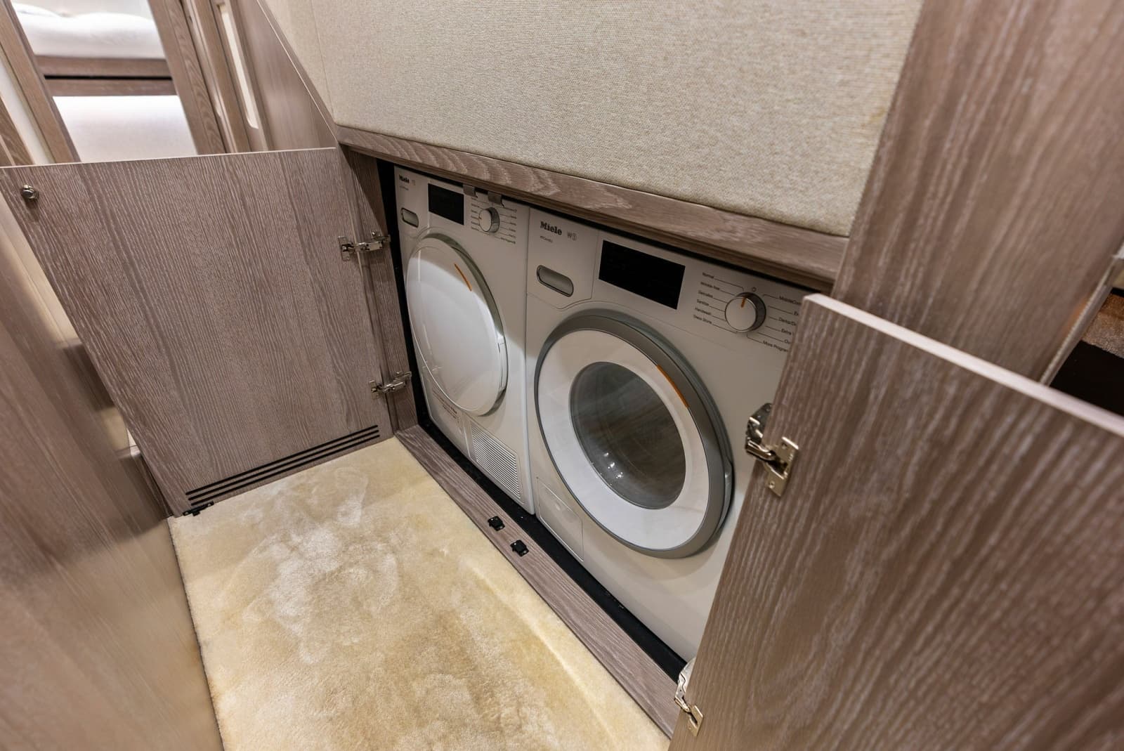 2021 Azimut Magellano 66 - Photo 64
