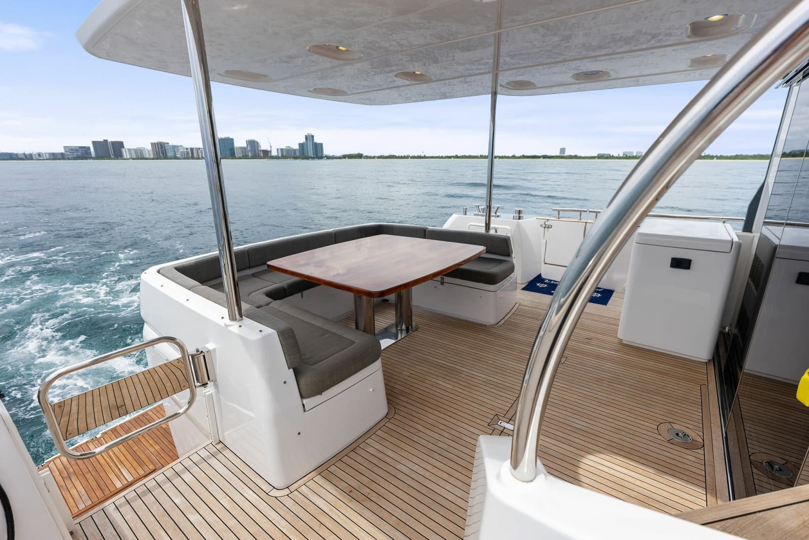 2021 Azimut Magellano 66 - Photo 25