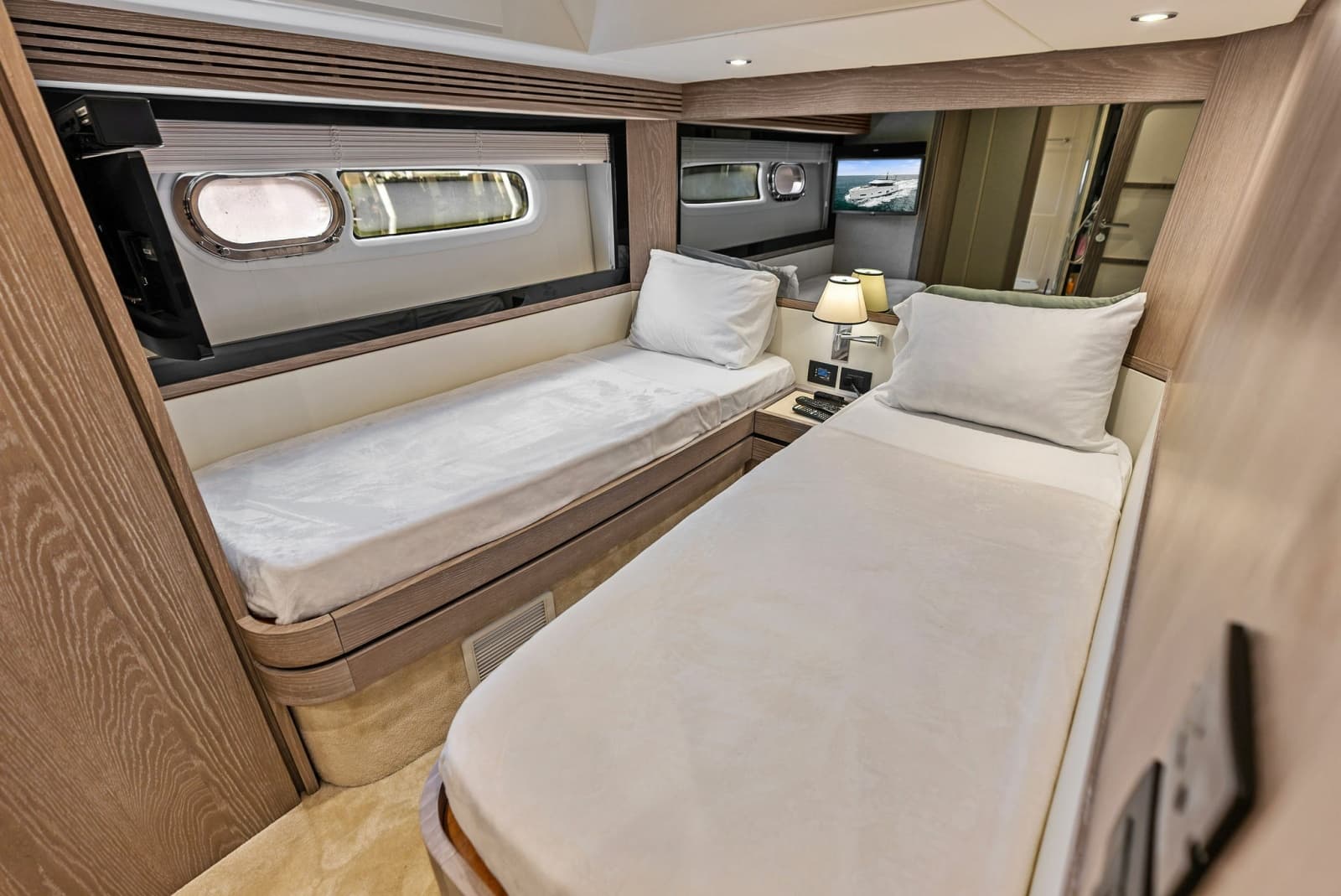 2021 Azimut Magellano 66 - Photo 57