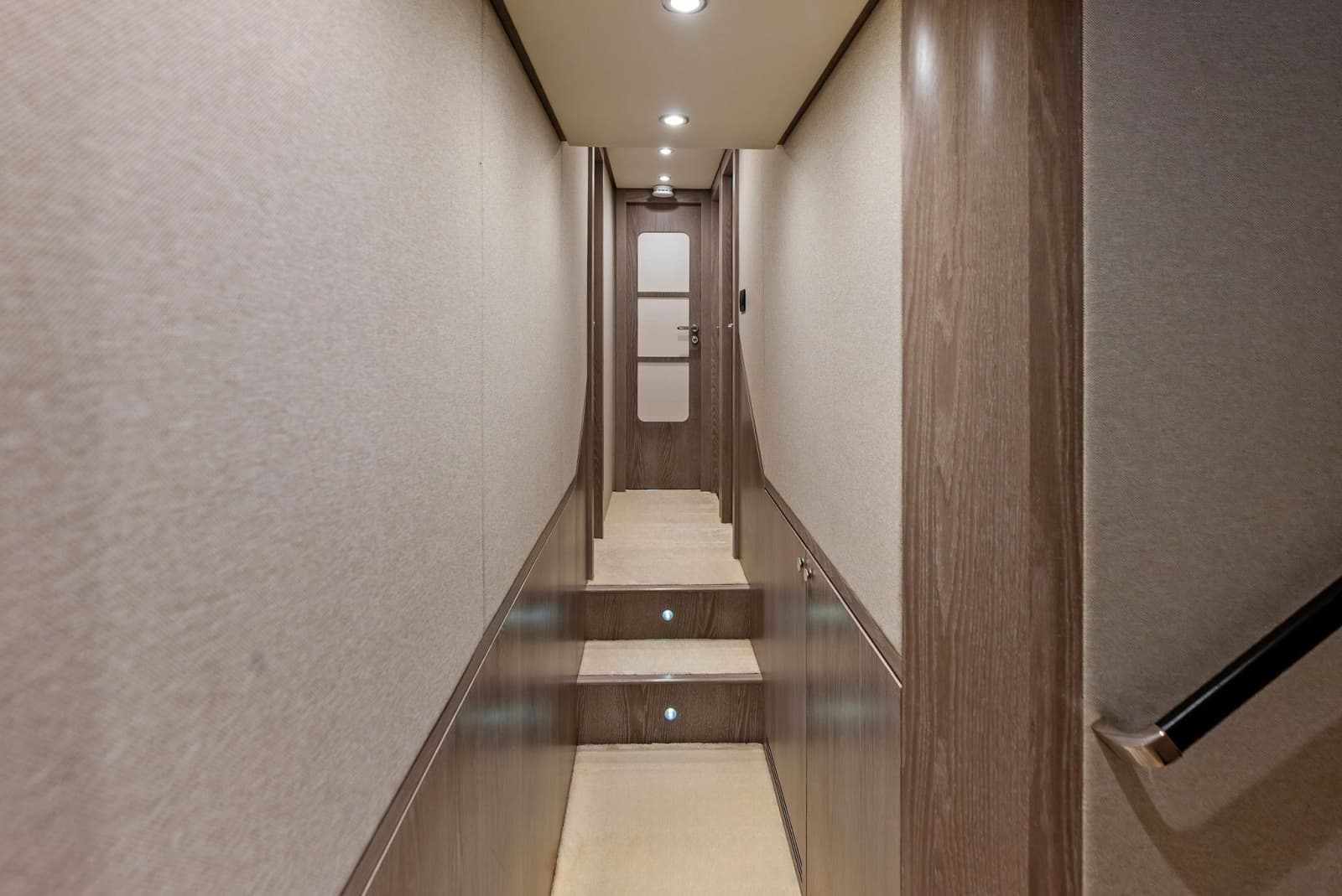 2021 Azimut Magellano 66 - Photo 45