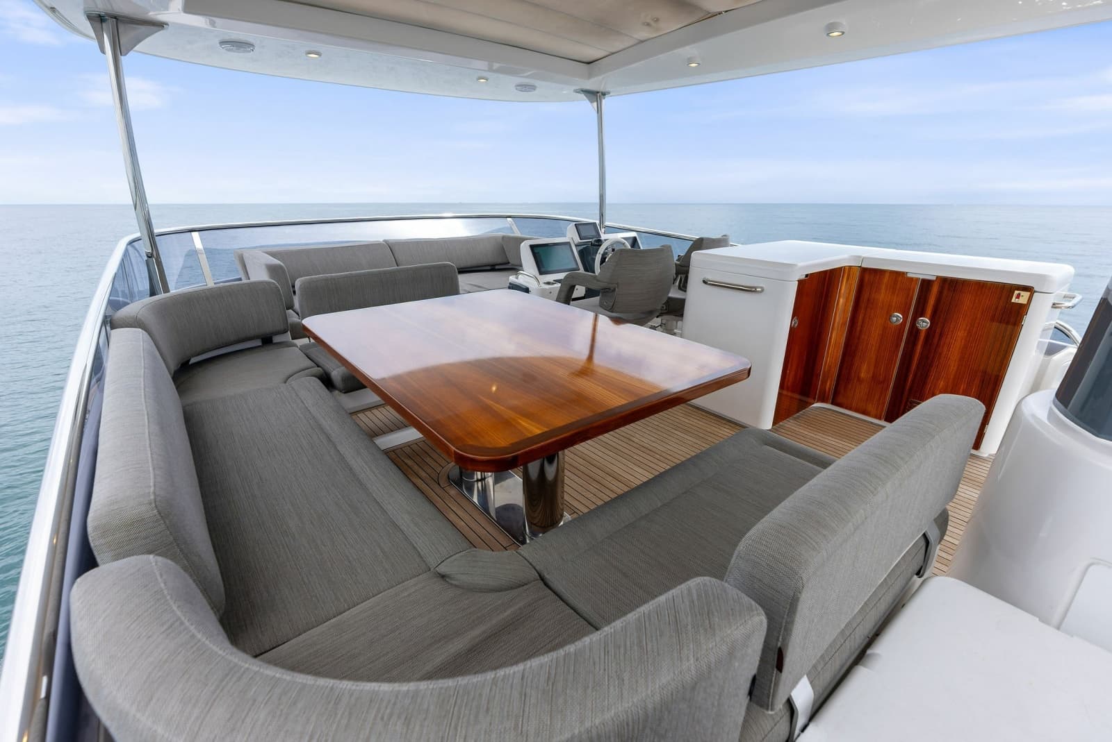 2021 Azimut Magellano 66 - Photo 24