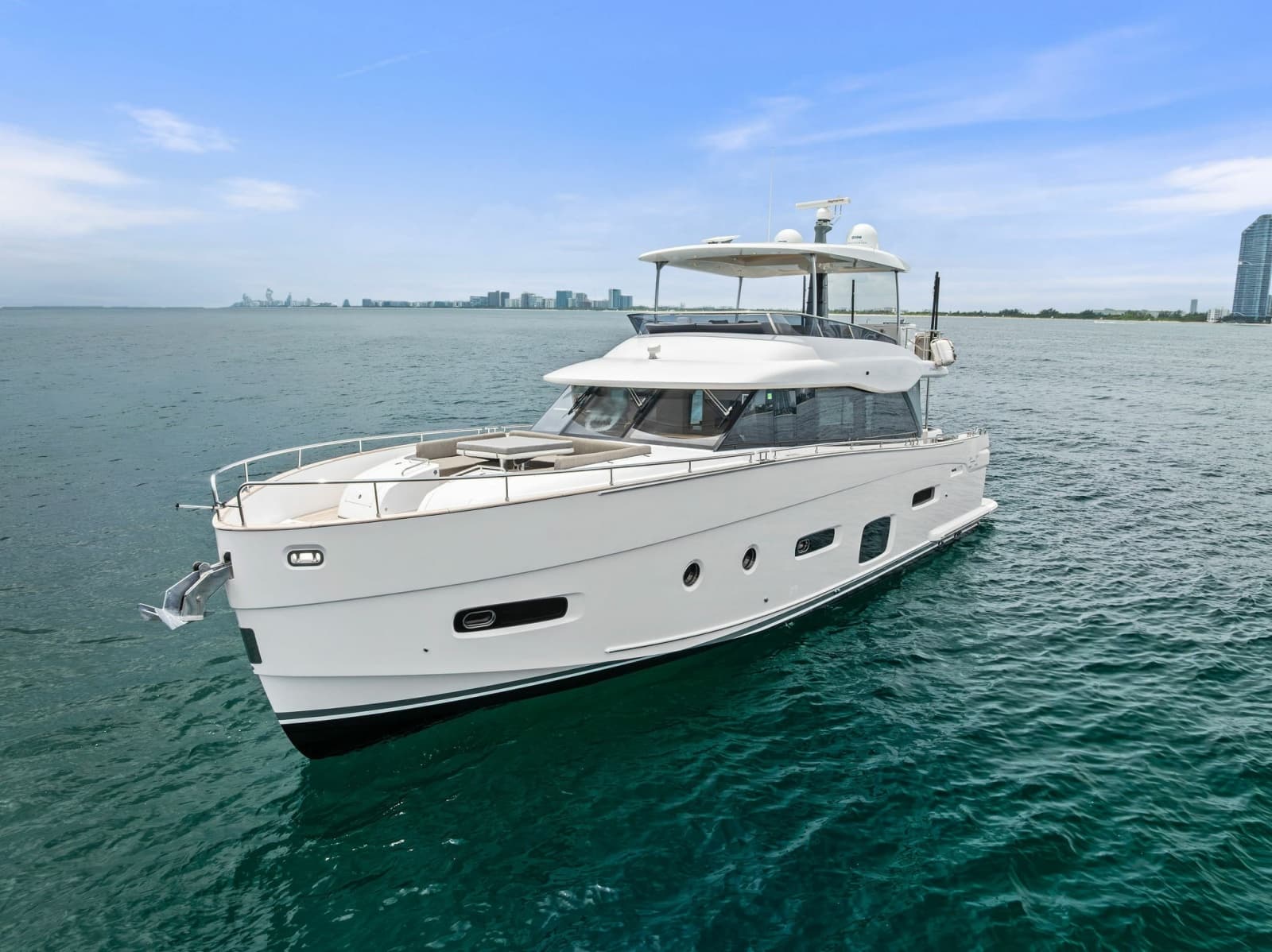 2021 Azimut Magellano 66 - Photo 5
