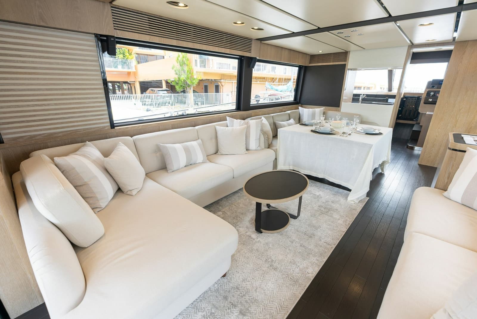 2021 Azimut Magellano 66 - Photo 32