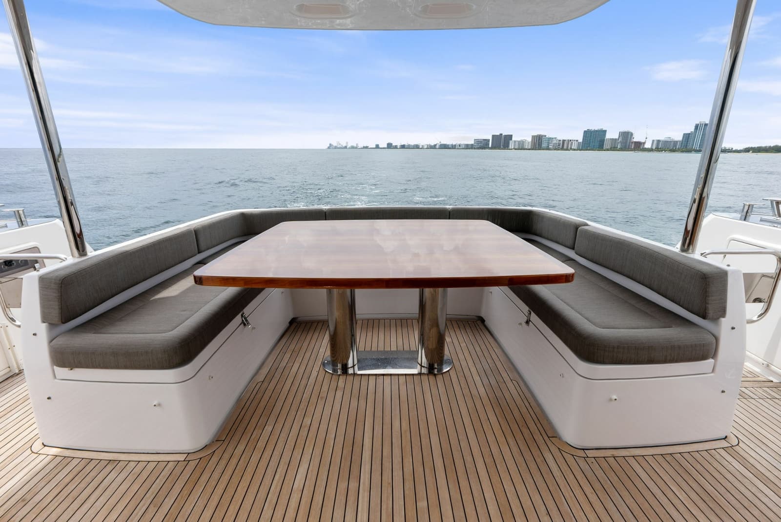 2021 Azimut Magellano 66 - Photo 23
