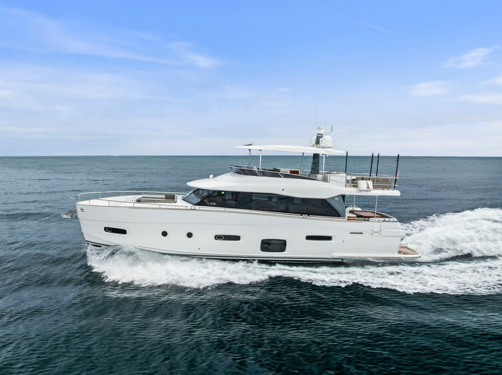 2021 Azimut Magellano 66 - Photo 13