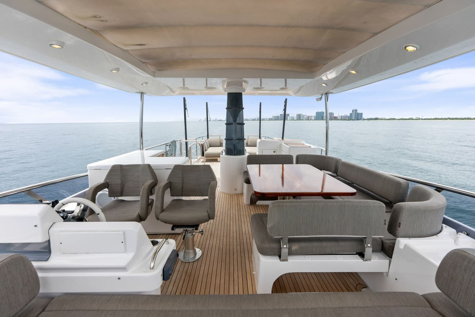 2021 Azimut Magellano 66 - Photo 18