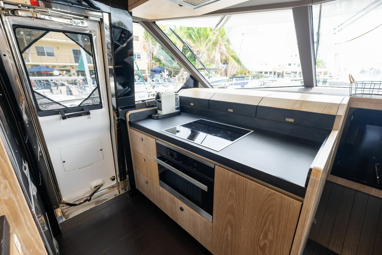 2021 Azimut Magellano 66 - Photo 41