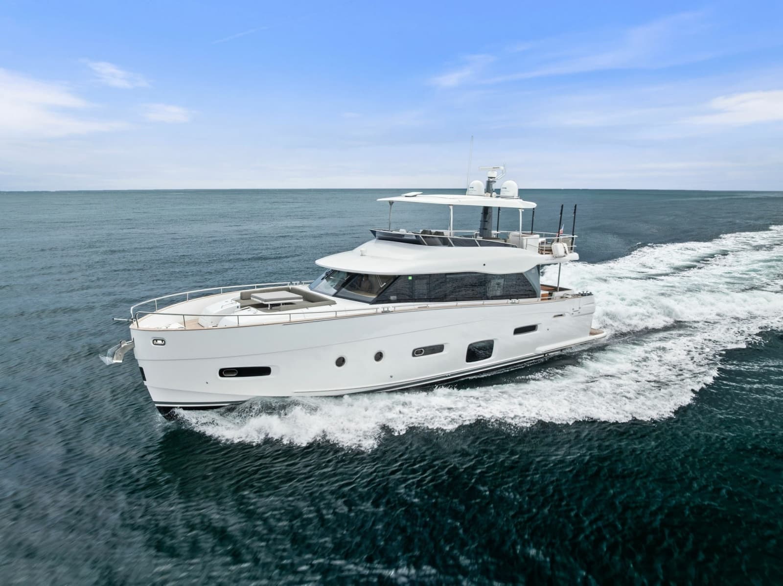 2021 Azimut Magellano 66 - Photo 12