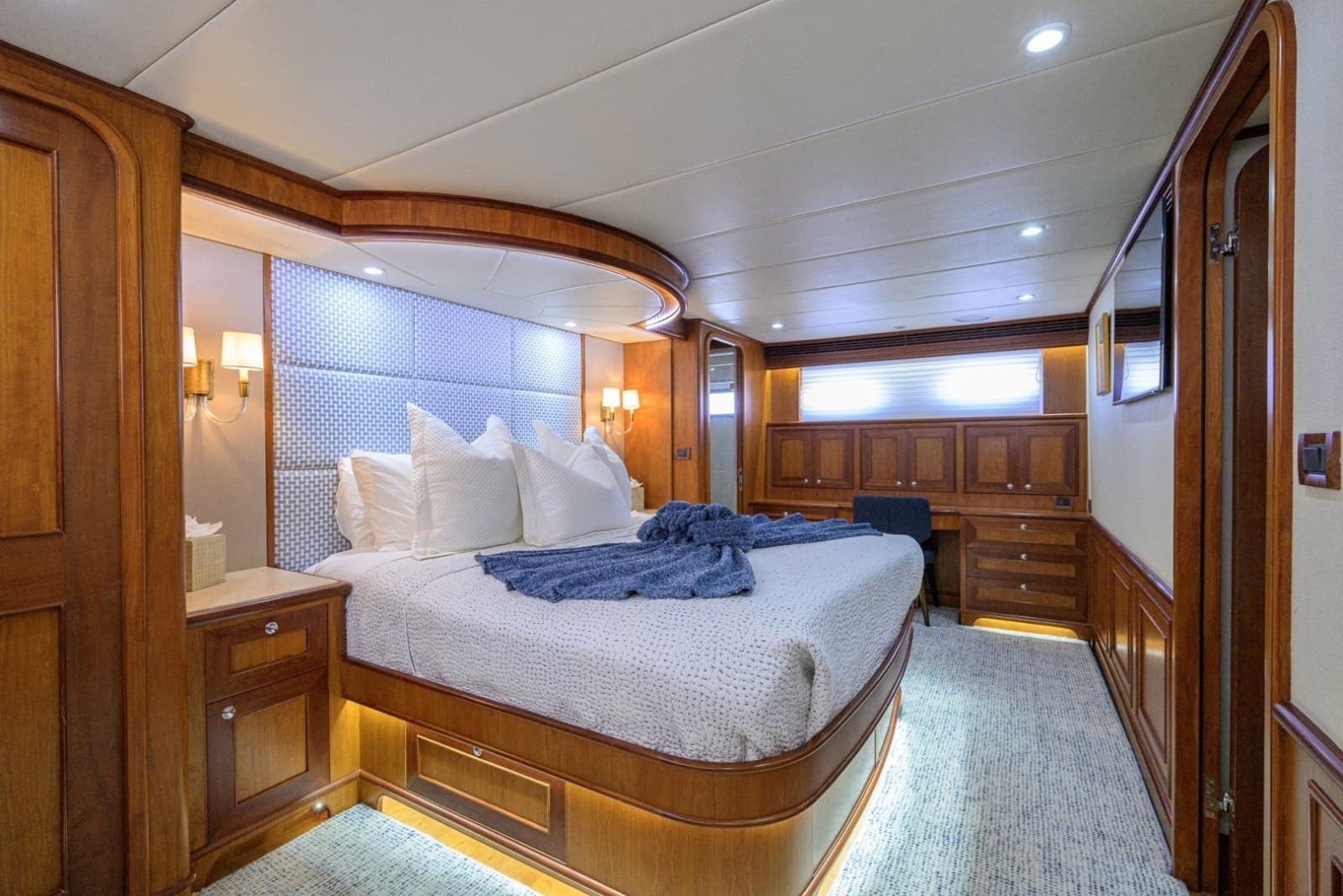 2008 Outer Reef Yachts 800 MY - Photo 21