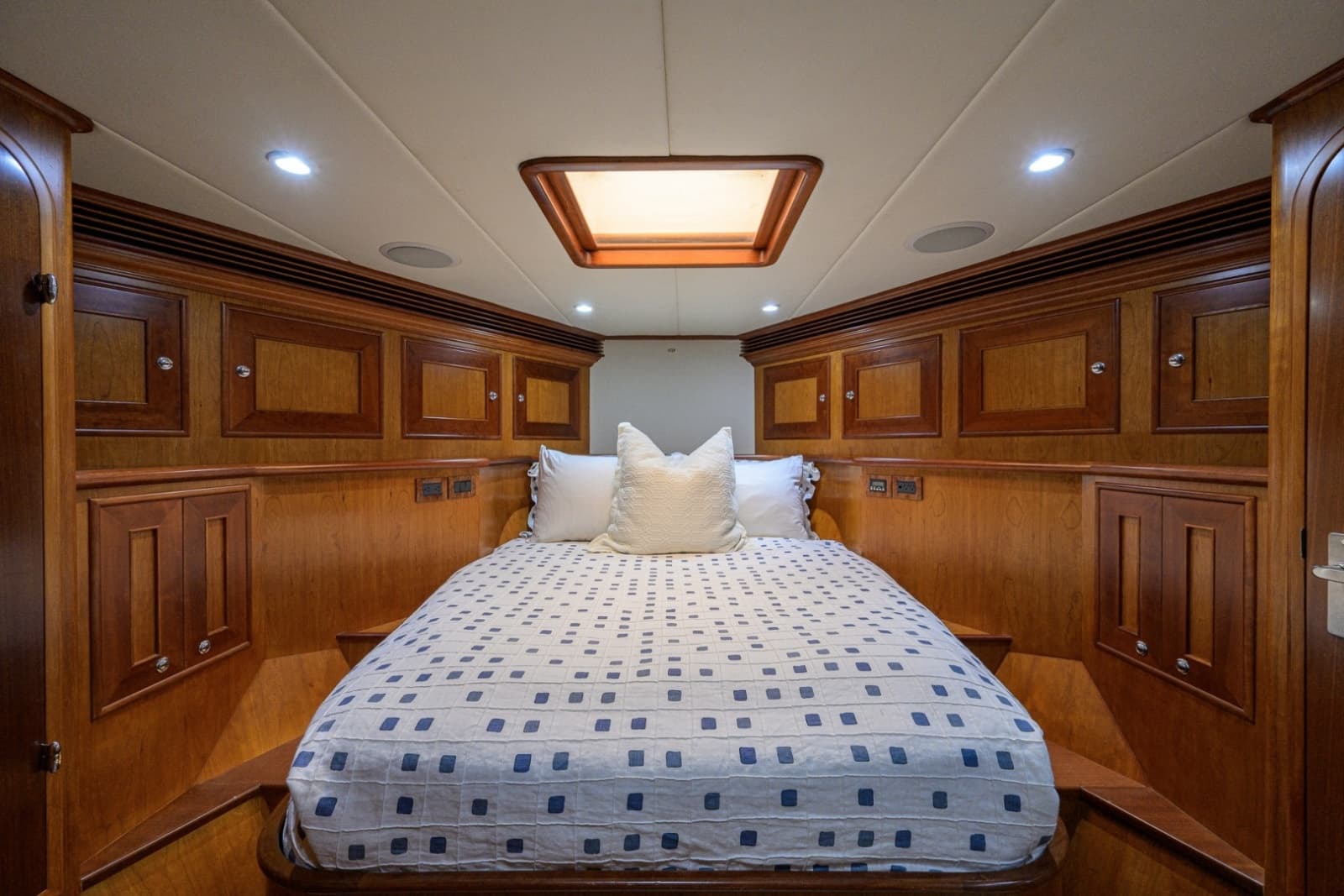 2008 Outer Reef Yachts 800 MY - Photo 19