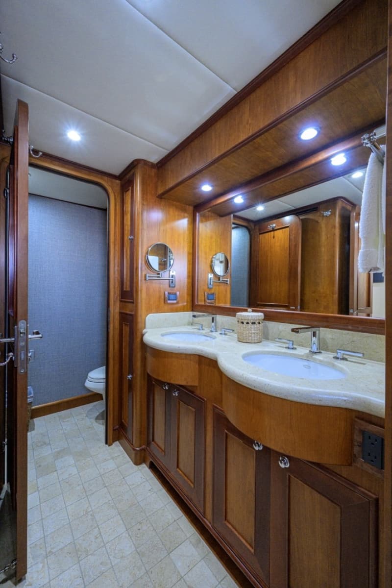 2008 Outer Reef Yachts 800 MY - Photo 26