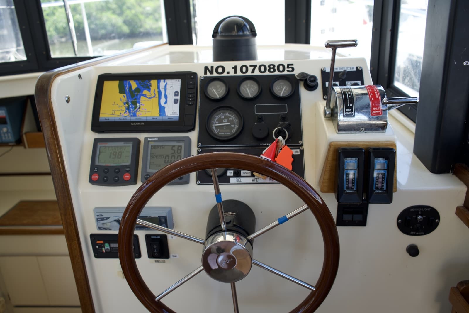 1998 Camano Troll 31 - Photo 16