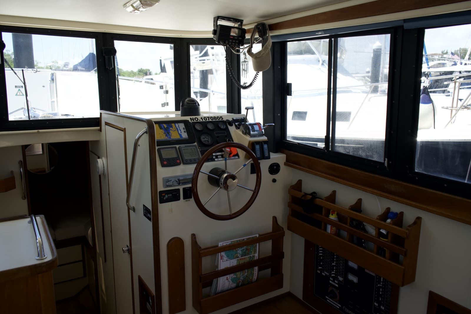 1998 Camano Troll 31 - Photo 12