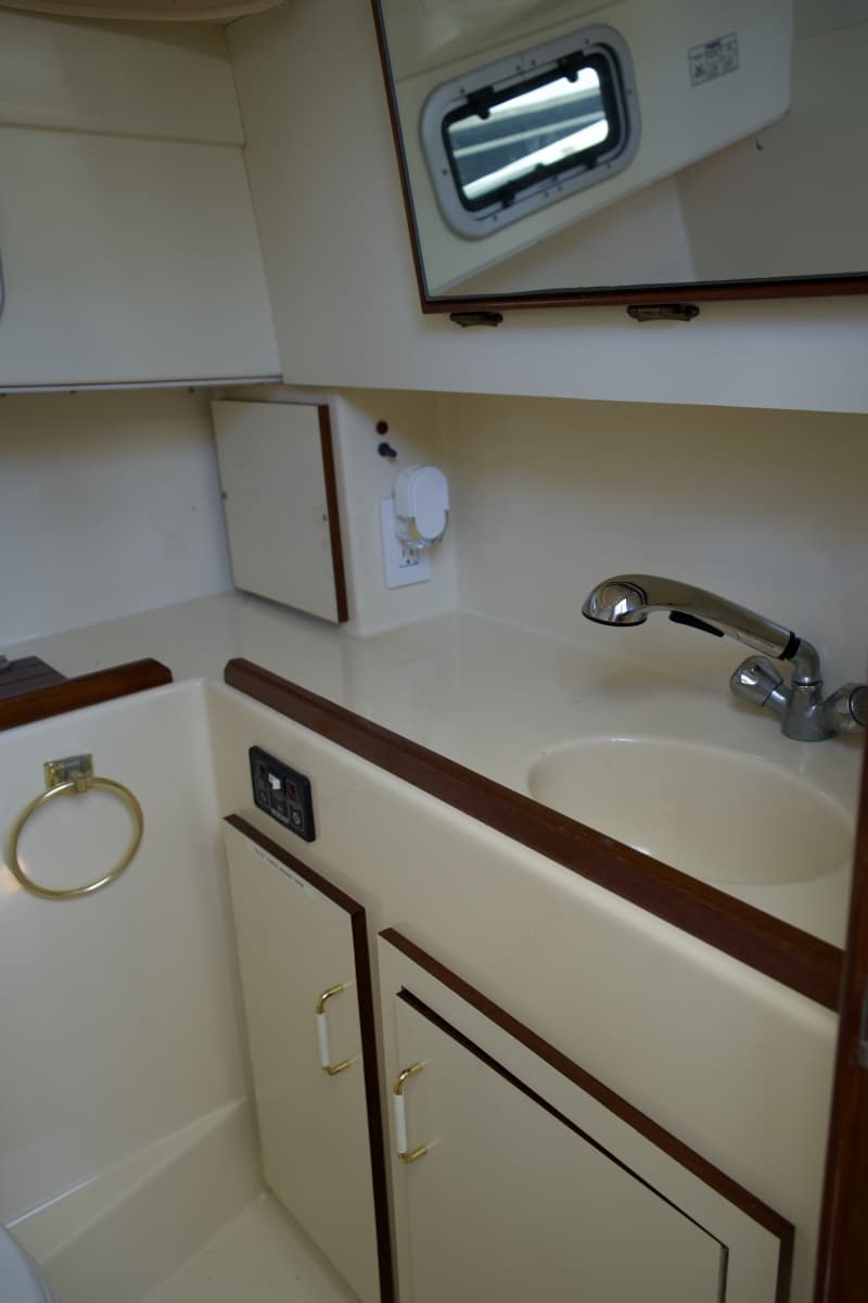 1998 Camano Troll 31 - Photo 24