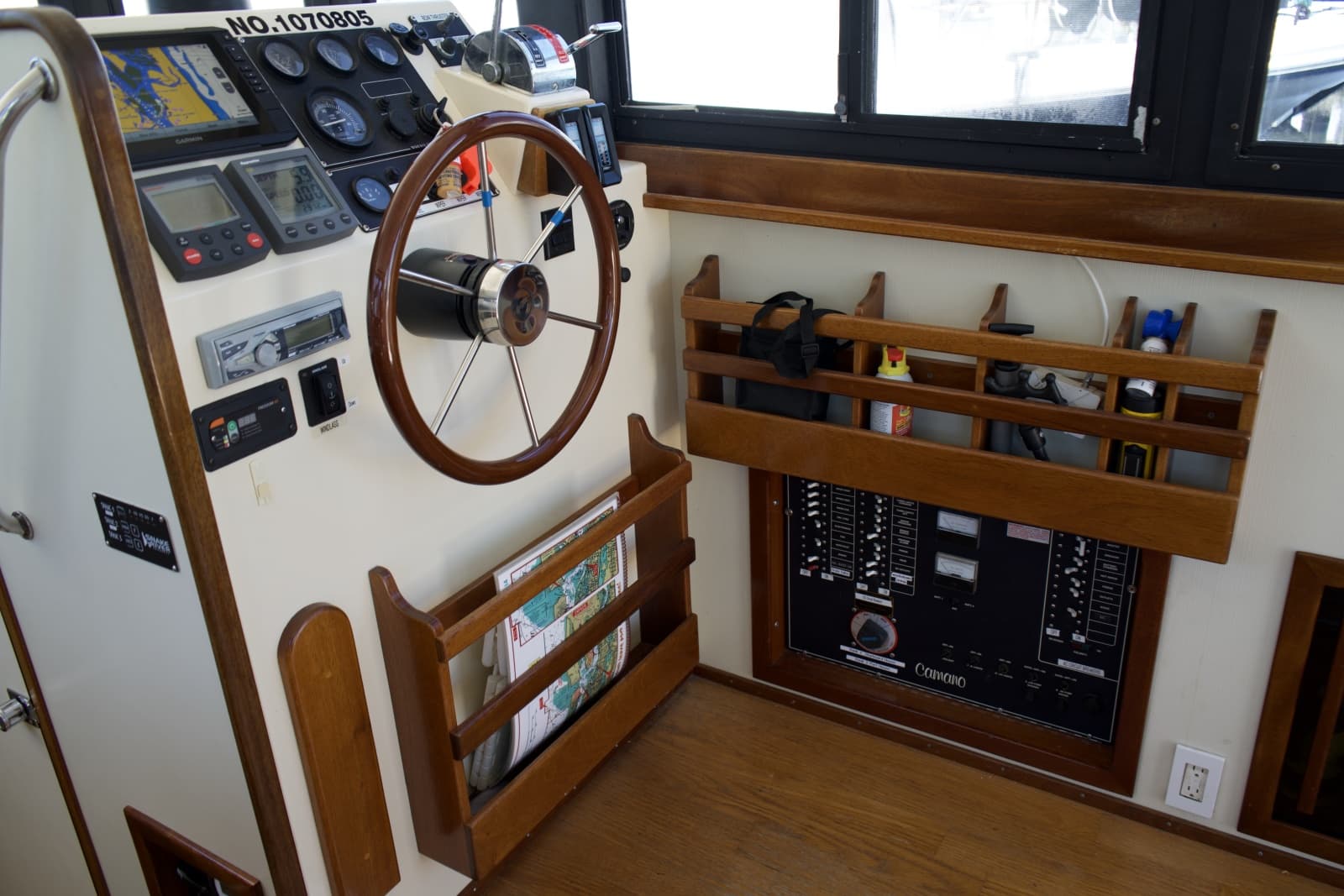 1998 Camano Troll 31 - Photo 19