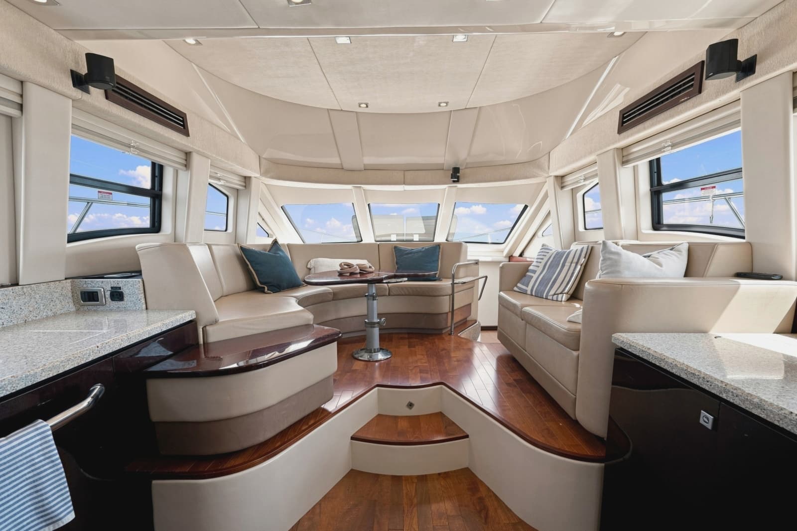 2008 Sea Ray 470 Sedan Bridge - Photo 16