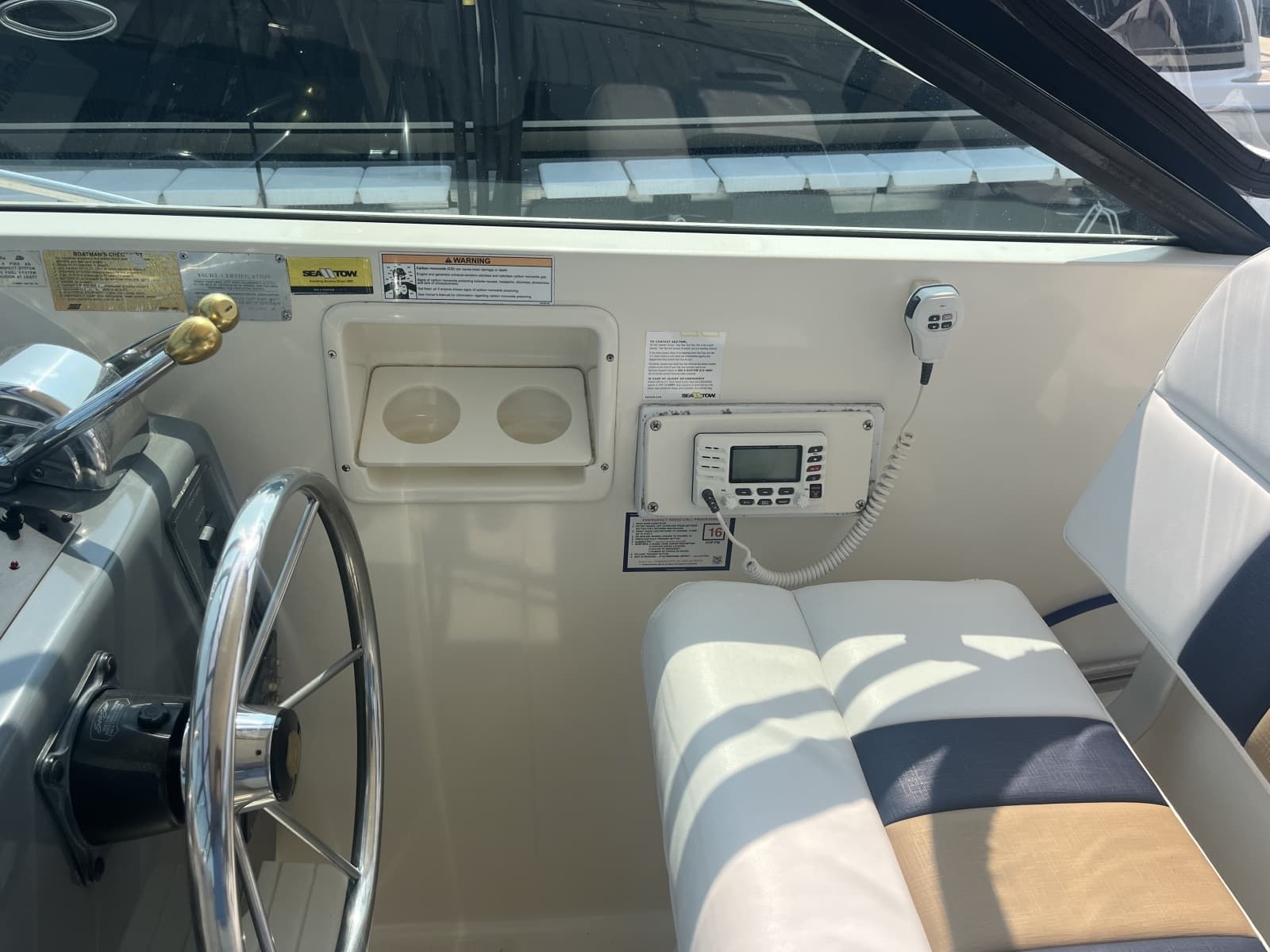 1996 Tiara Yachts Montauk - Photo 5