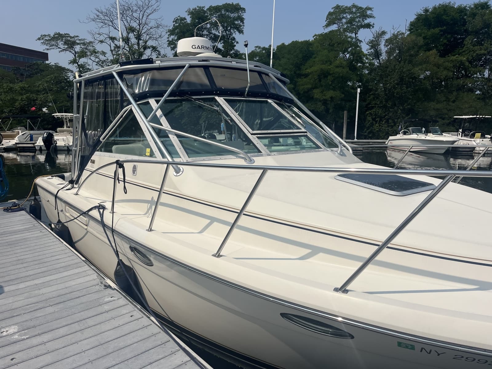 1996 Tiara Yachts Montauk - Photo 2