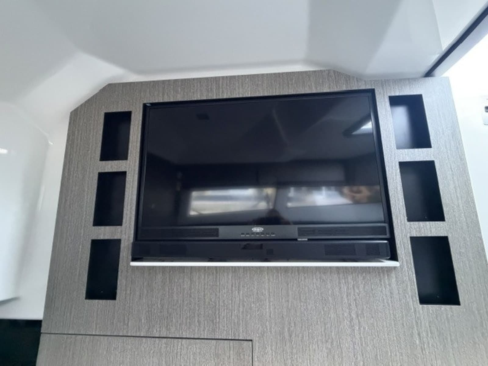2021 Monterey 385SE Super Express - Photo 18